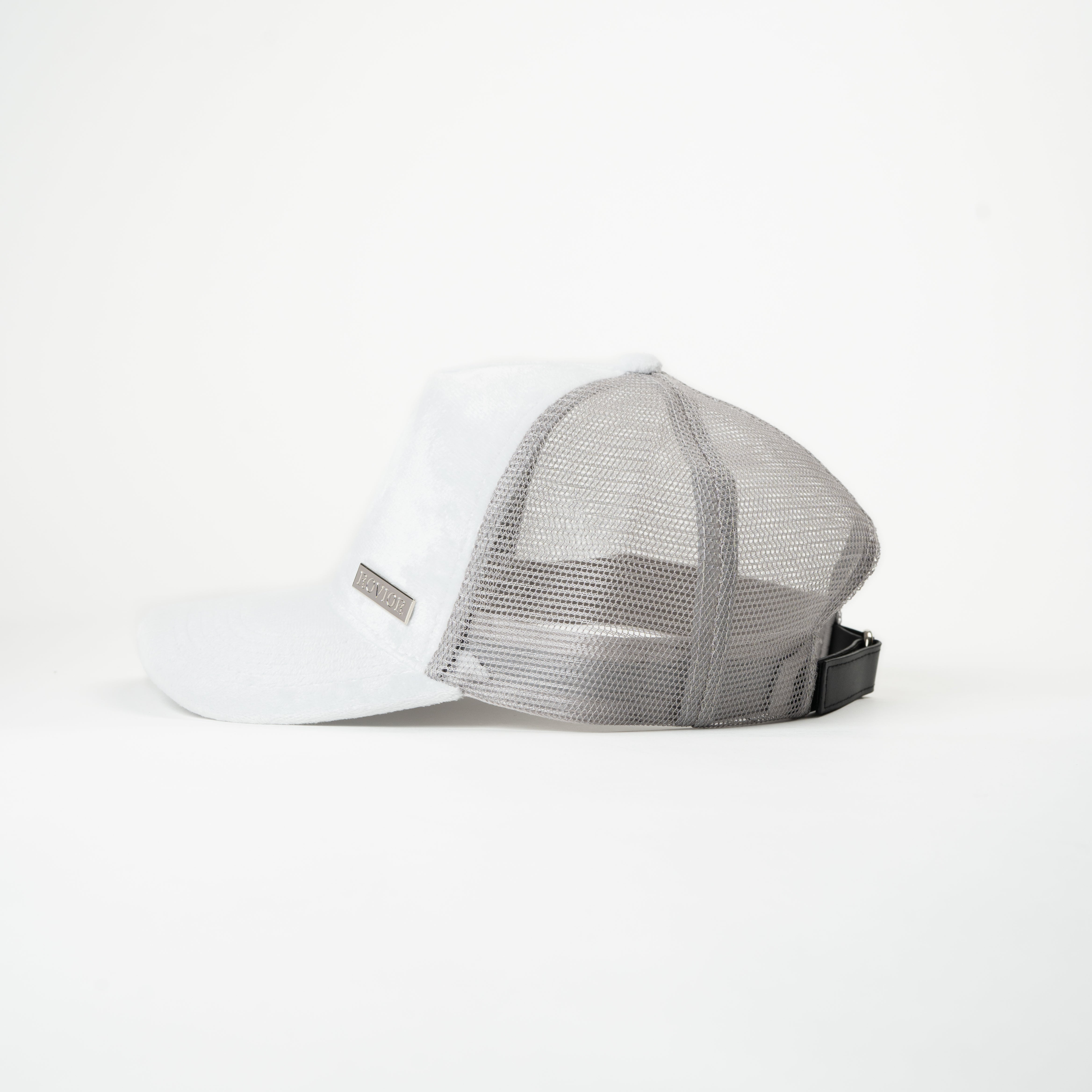 Metaluxe Velvet Cap - Gray & White