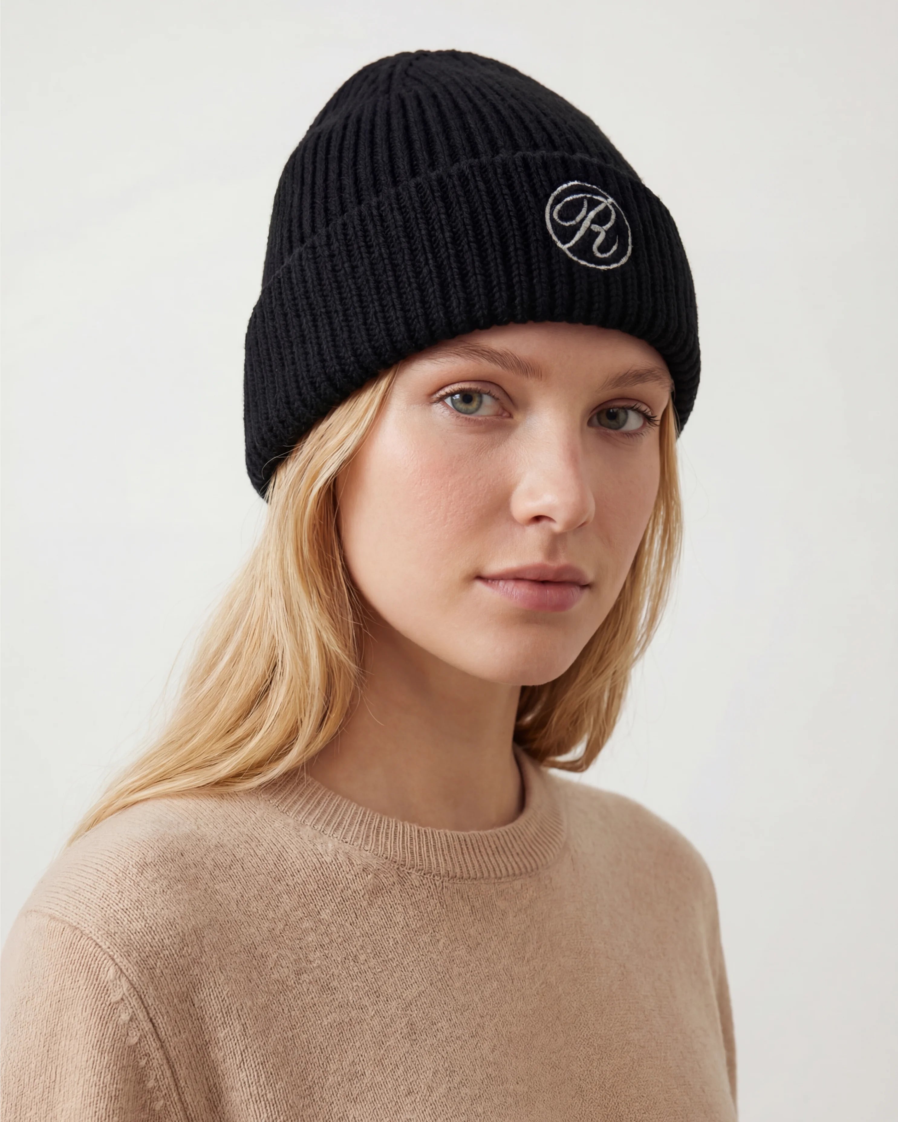 Ribbstickad Mössa Rovior Modell Dam - Svart